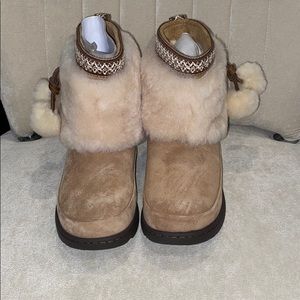 BEAUTIFUL BRAND NEW UGGS!